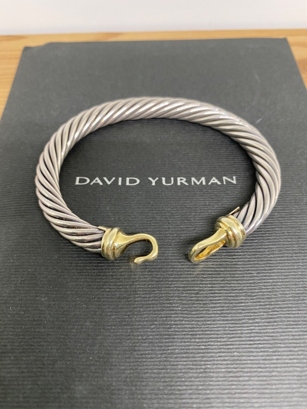 David Yurman Classic cable Buckle Bracelet 14K Gold Medium MSRP $2300 - Picture 11 of 11